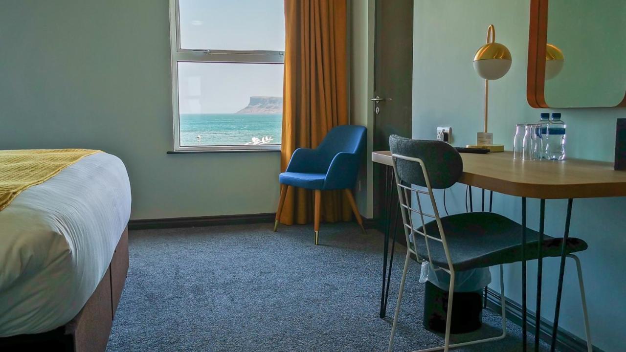 Marine Hotel Ballycastle Ngoại thất bức ảnh