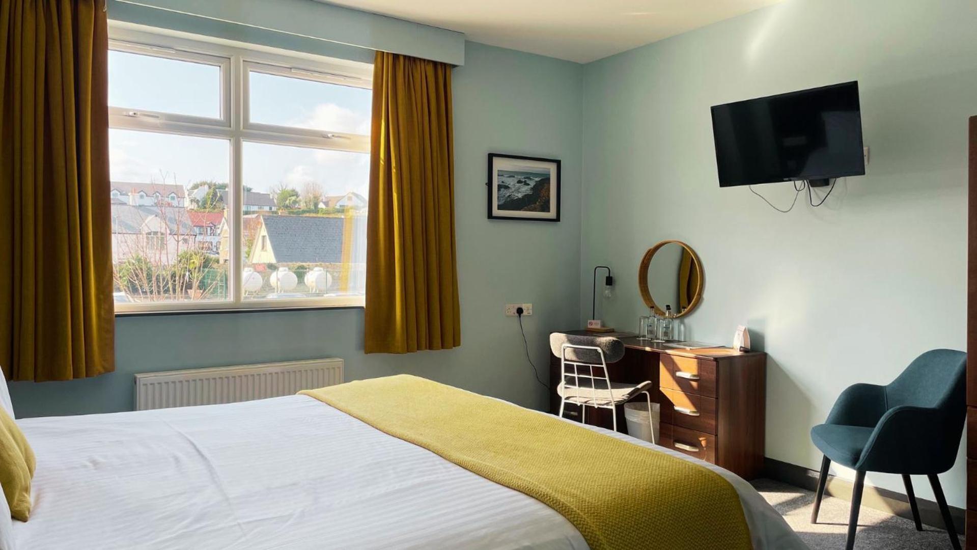 Marine Hotel Ballycastle Ngoại thất bức ảnh