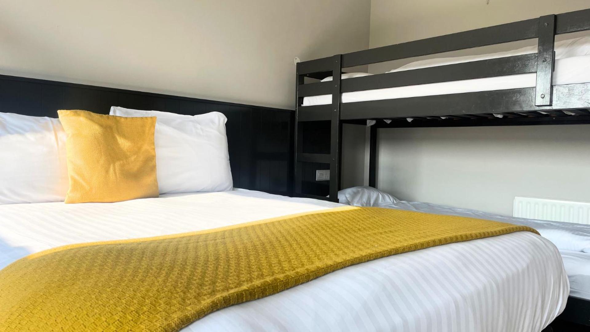 Marine Hotel Ballycastle Ngoại thất bức ảnh